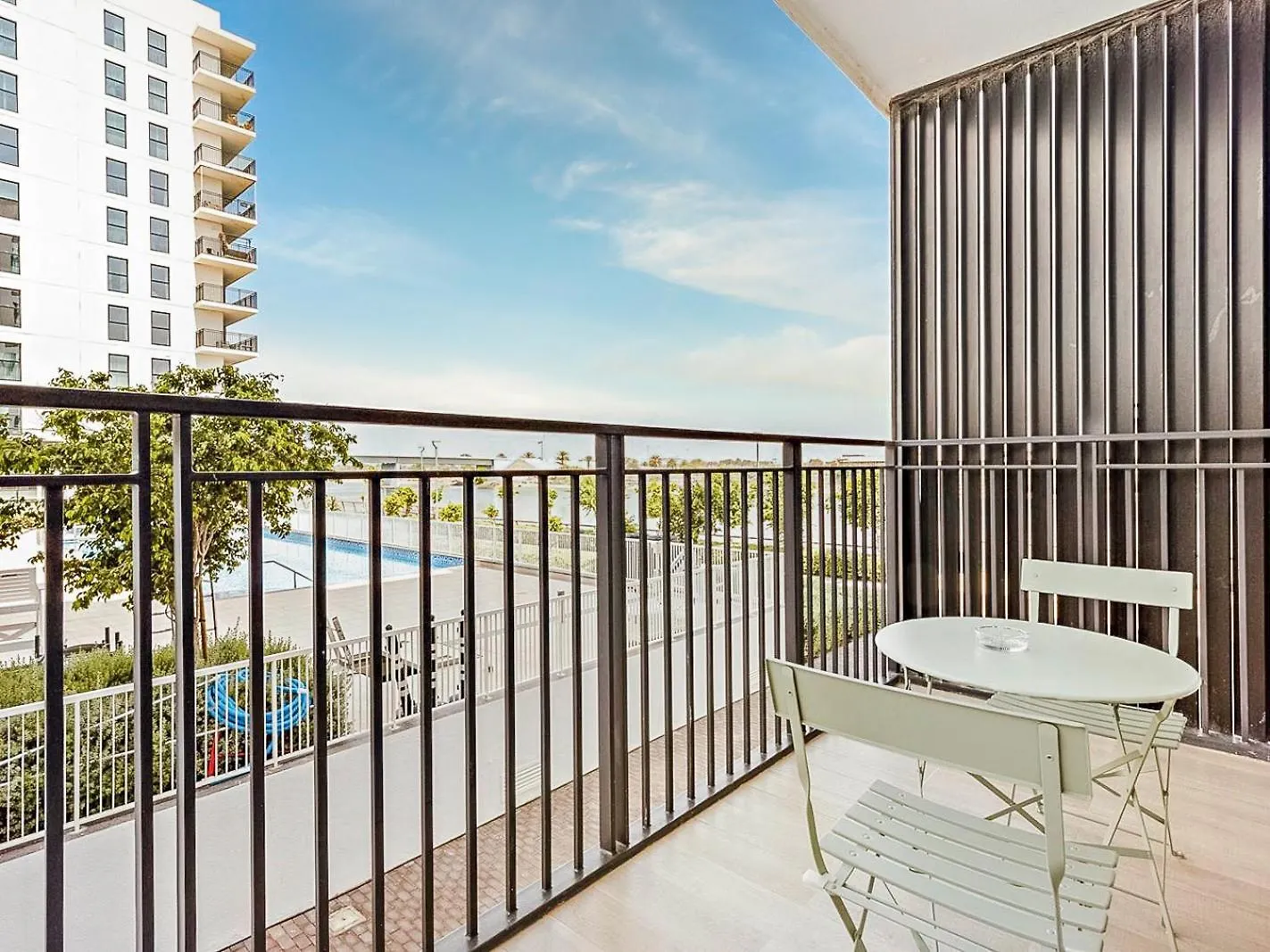 Apartman Modern Studio Near The Canal Abu Dzabi