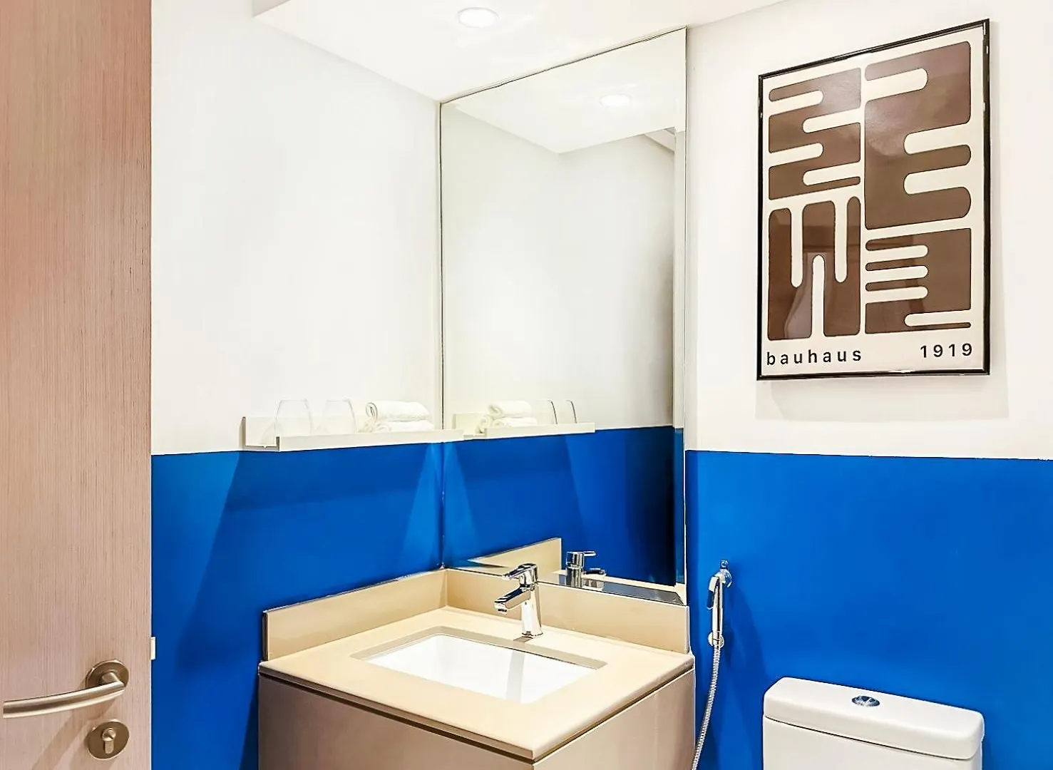 Modern Studio Near The Canal 阿布扎比 公寓